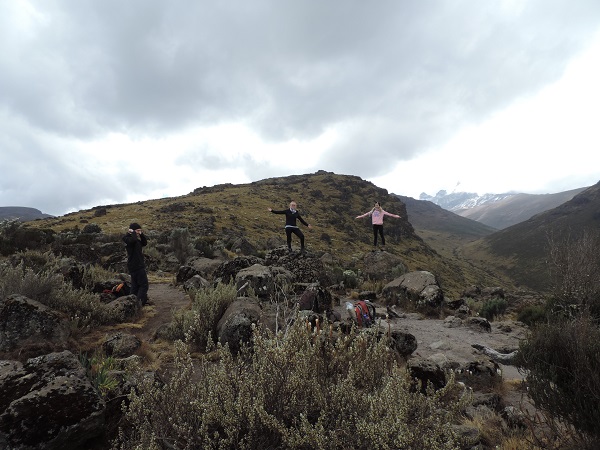 Yha kenya travel trekking hiking climbing mount Kenya adventures, Chogoria Route.